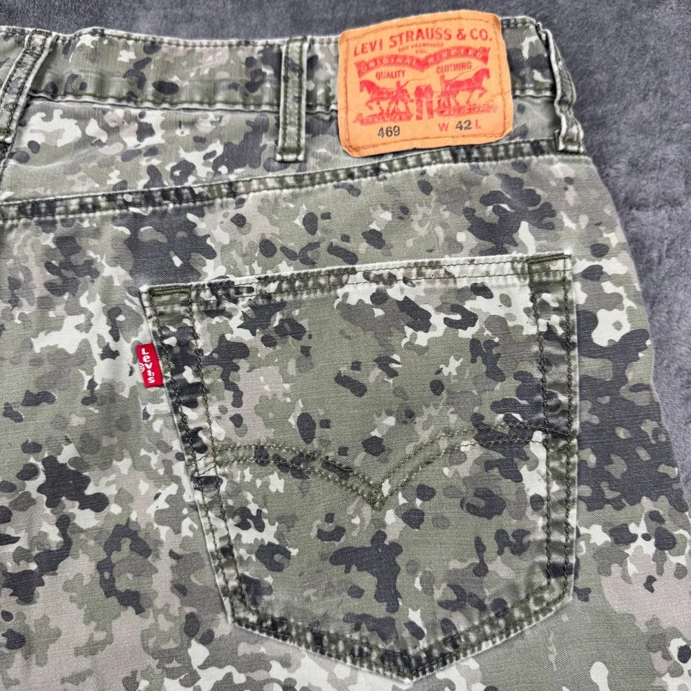 Y2K Levis 469 Shorts Loose Fit Mens 42 Digital Camo Green Denim Excellent